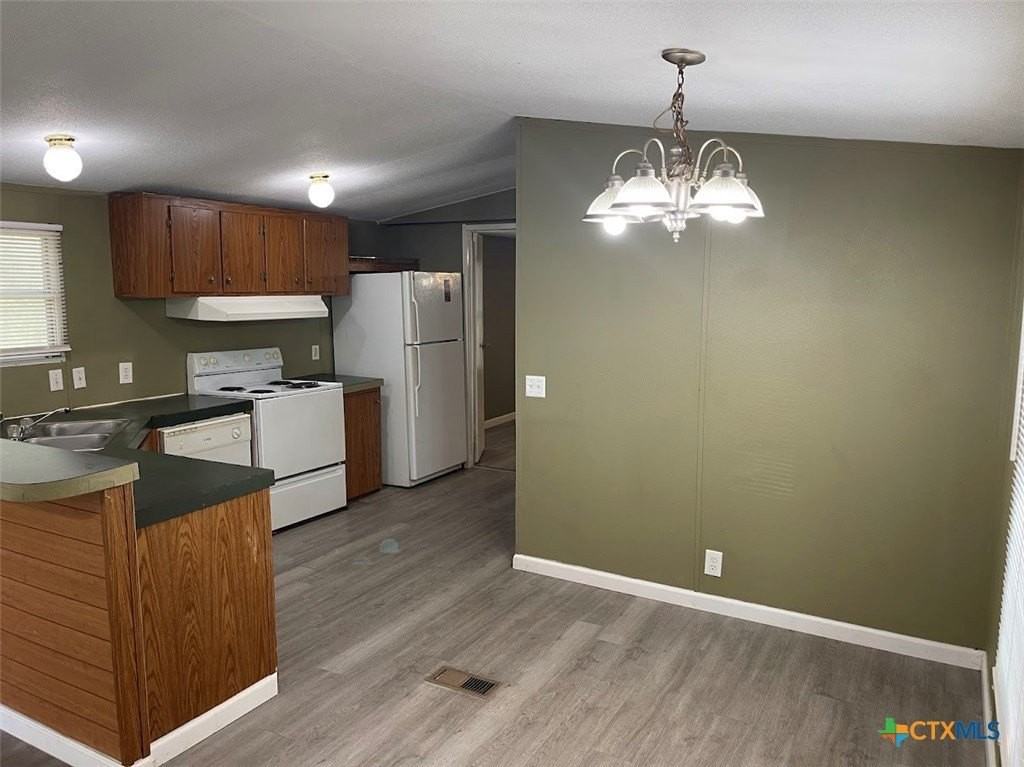 122 Sonnyland Dr - Photo 4 of 18