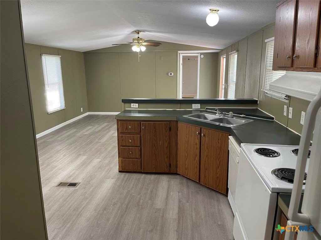 122 Sonnyland Dr - Photo 6 of 18