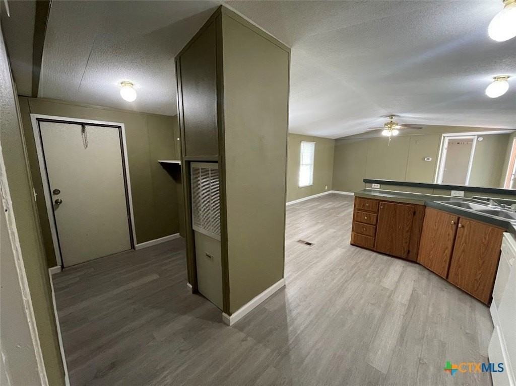 122 Sonnyland Dr - Photo 7 of 18