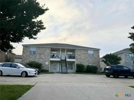 featured image of 3307 Hereford Ln