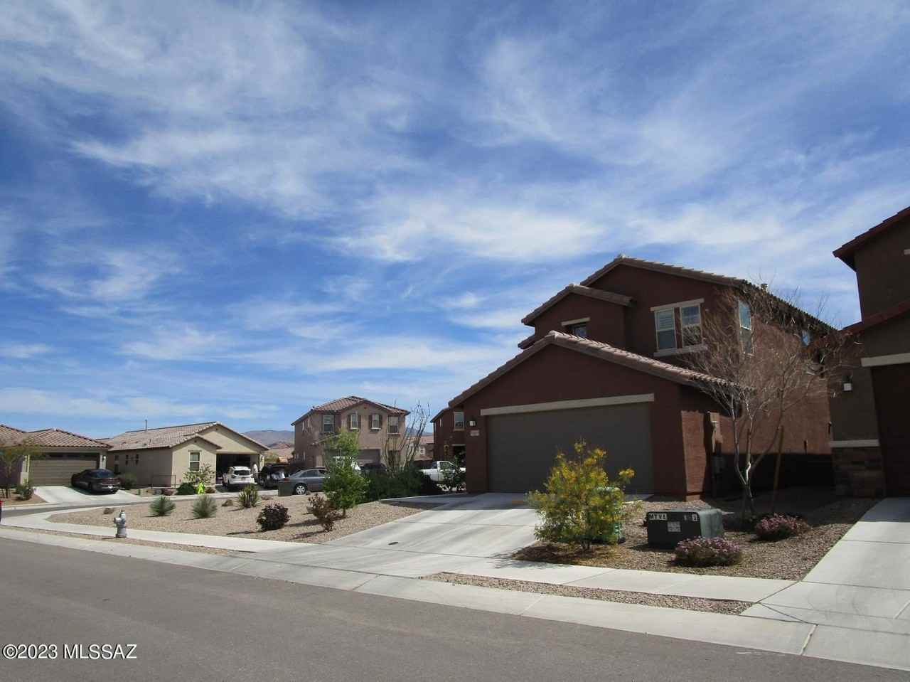 9563 S Trapper Ridge Dr - Photo 3 of 26