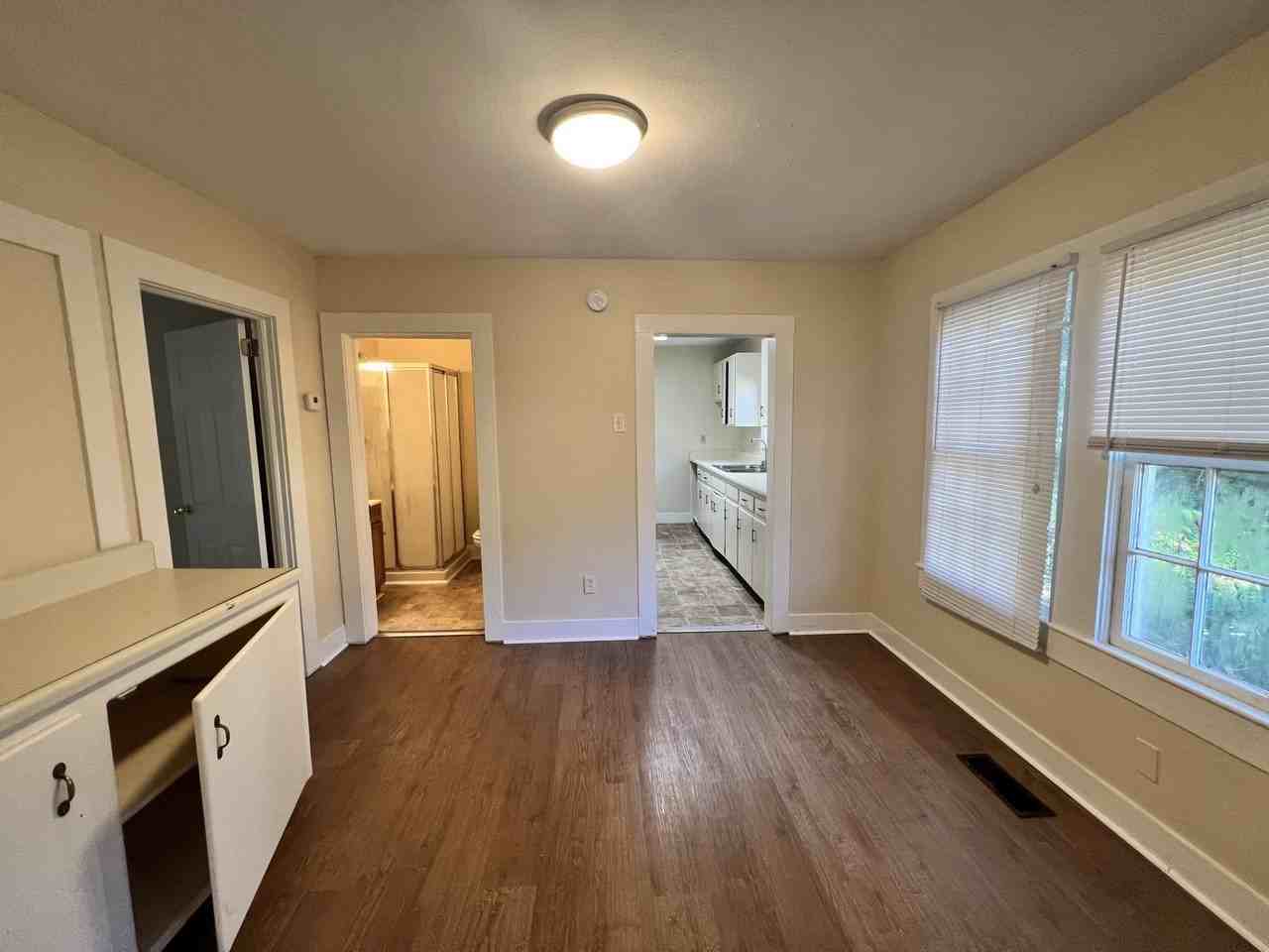 223 W 5th Ave - Photo 5 of 10