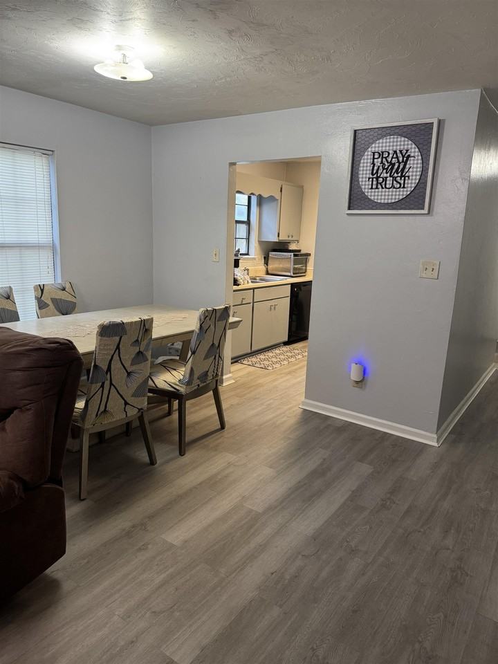 2477 Raymond Diehl Rd - Photo 3 of 13
