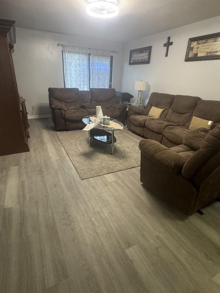 2477 Raymond Diehl Rd - Photo 4 of 13
