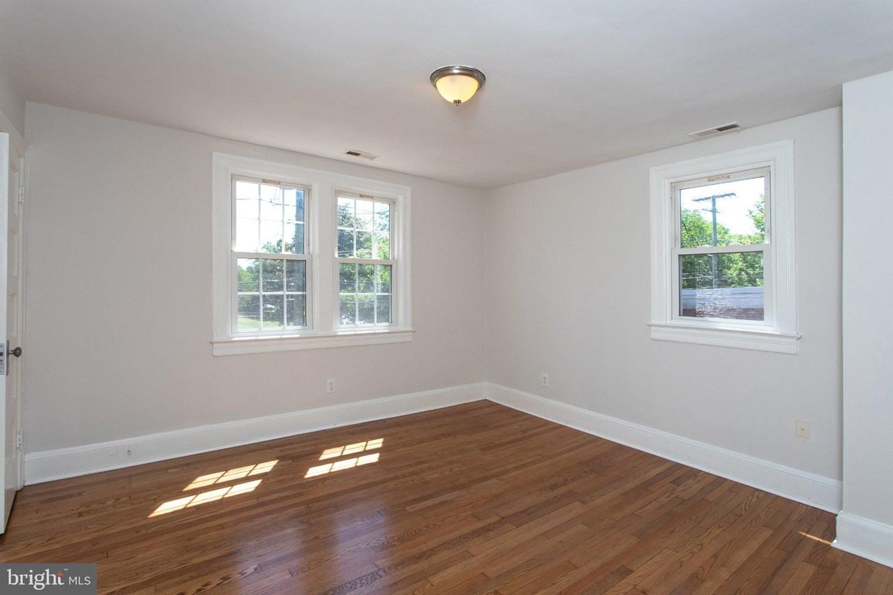 104 53rd St Ne - Photo 6 of 41