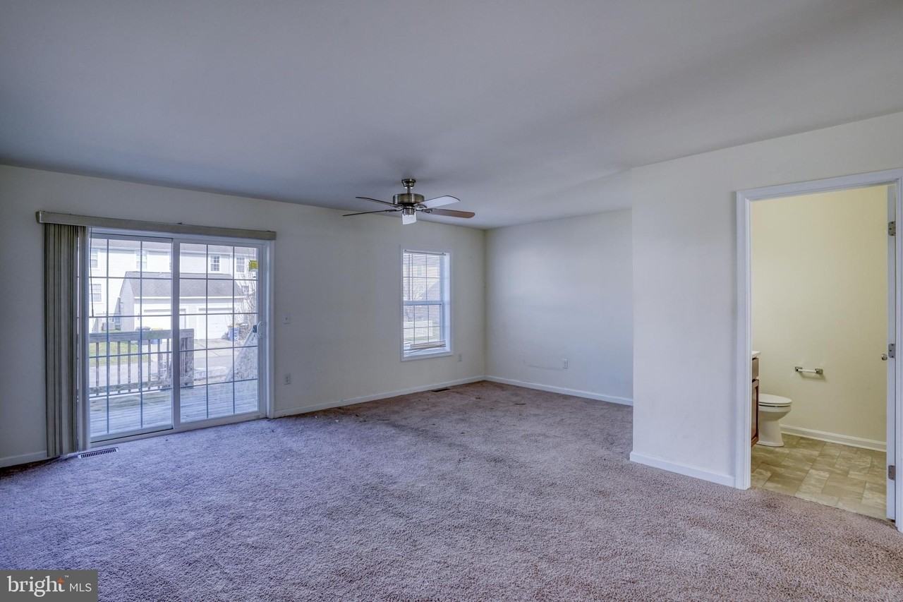 327 Tribbitt St - Photo 7 of 30