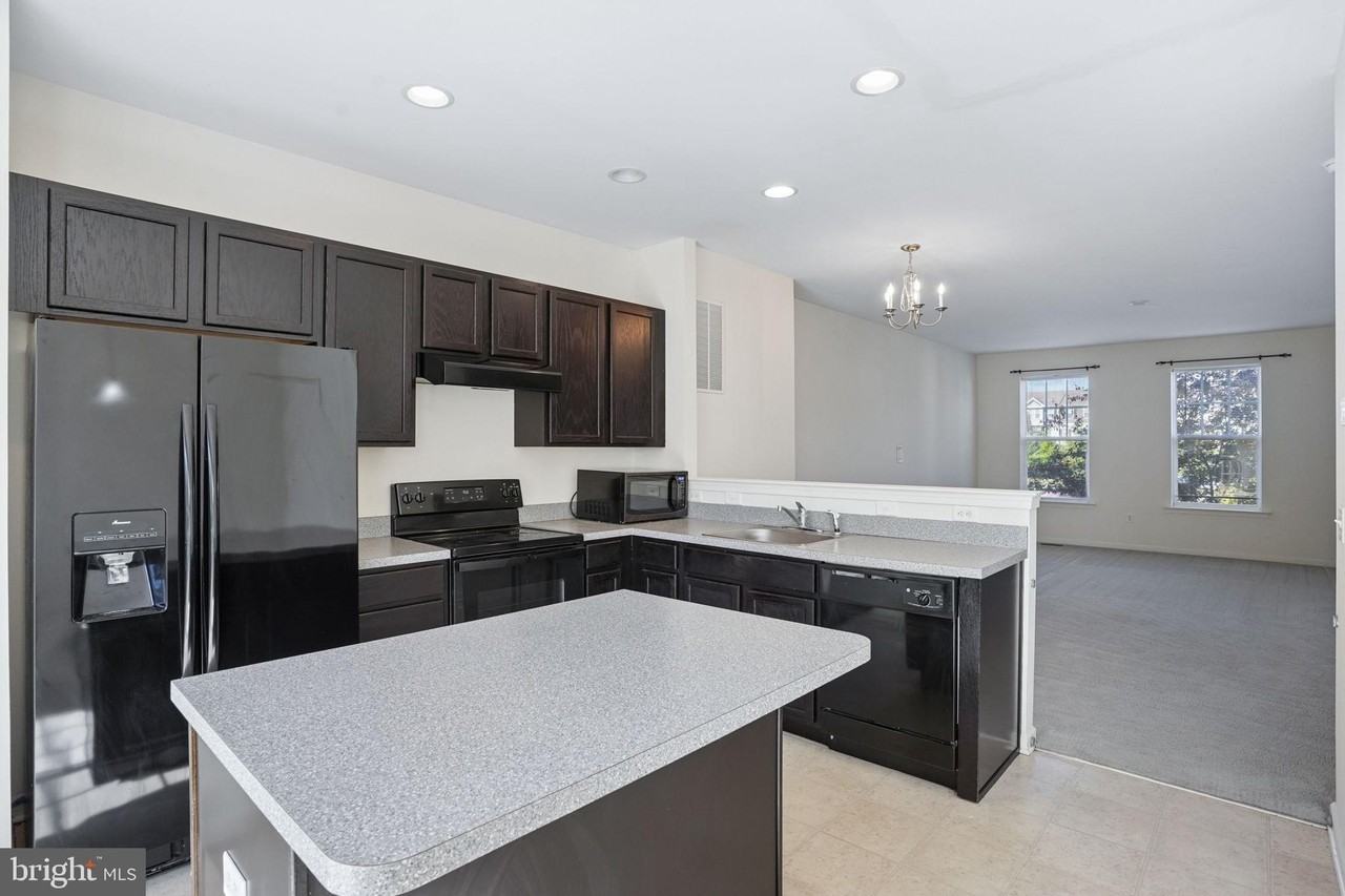 151 Tidbury Xing - Photo 3 of 35