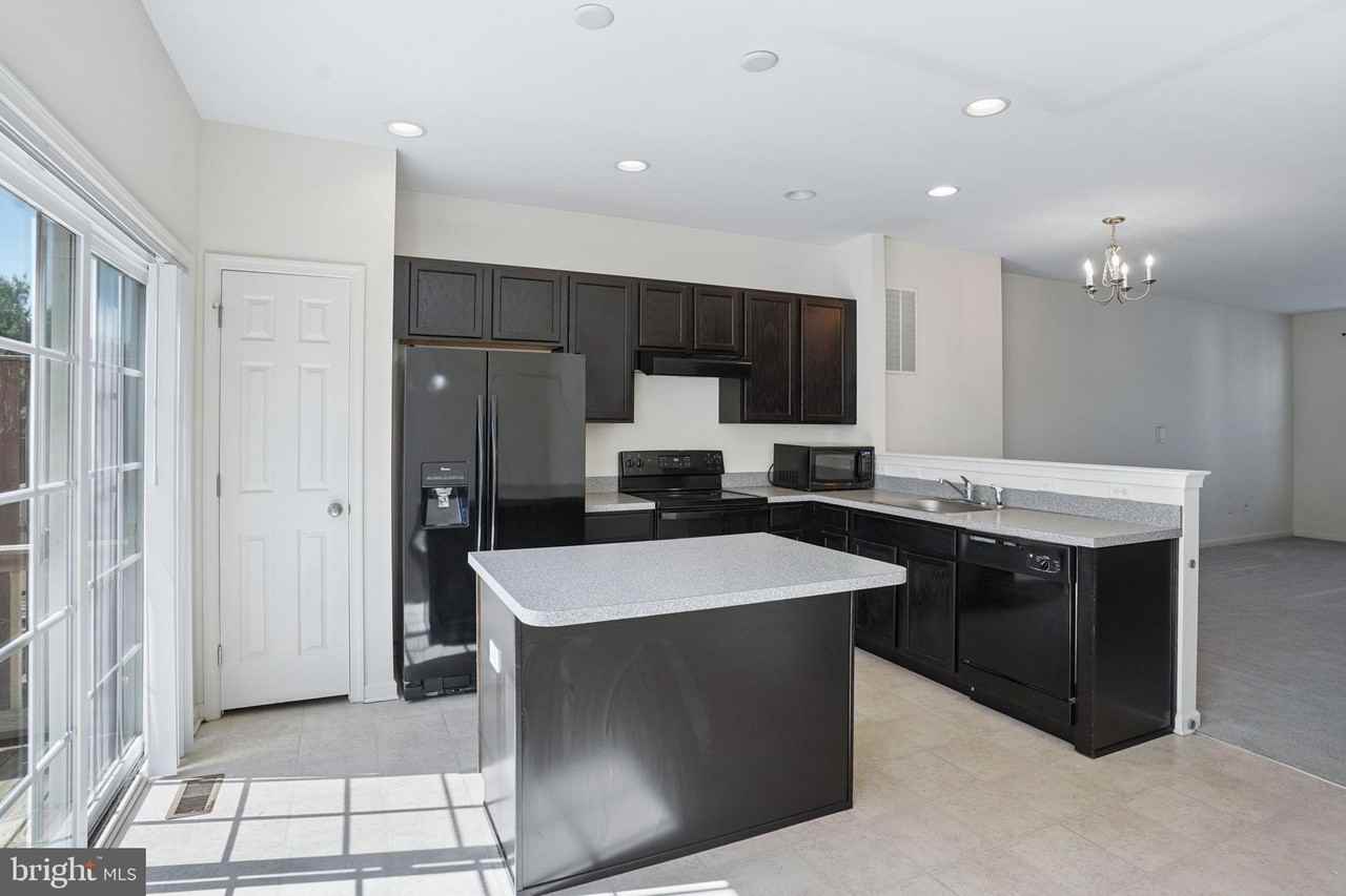 151 Tidbury Xing - Photo 4 of 35