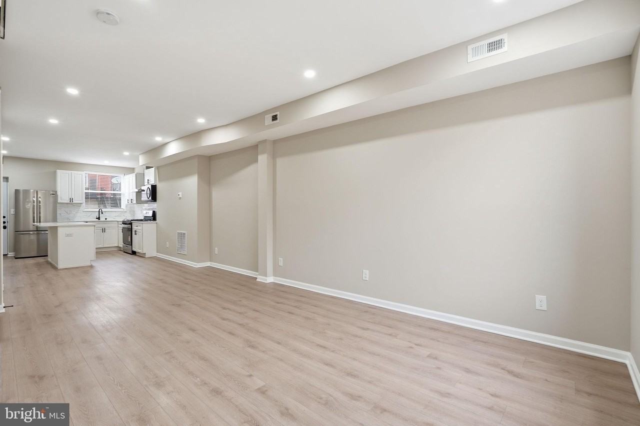 2710 Mura St - Photo 6 of 31