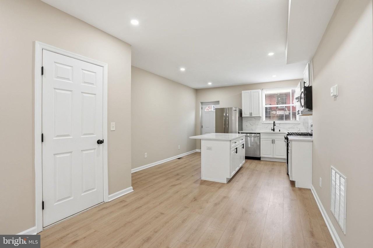 2710 Mura St - Photo 7 of 31