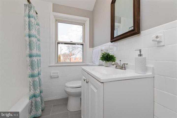 1773 Joan Ave - Photo 7 of 18