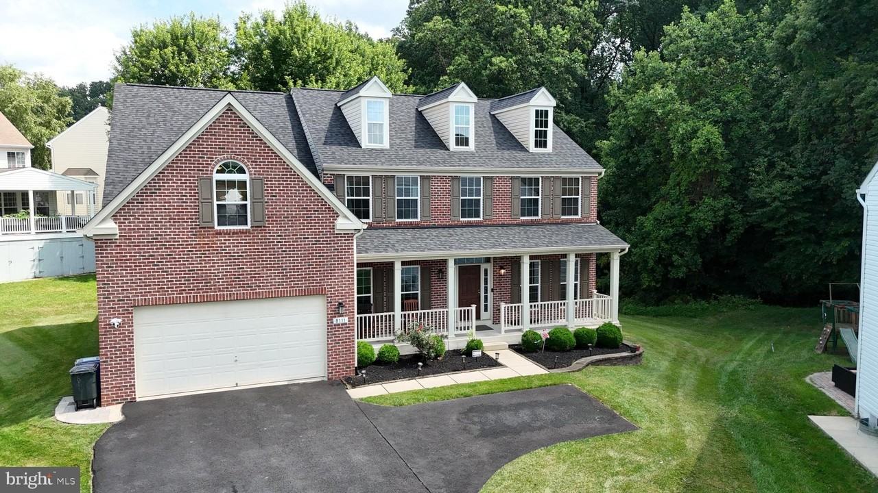 8111 Alloway Ct - Photo 3 of 43