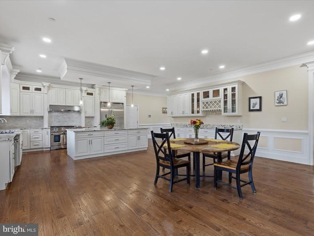 12107 Glen Mill Rd - Photo 2 of 44