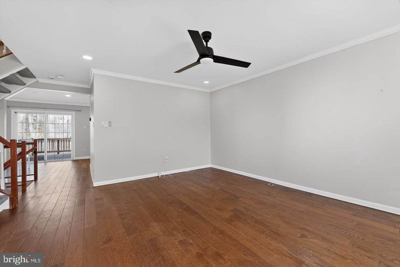 708 Suffield Dr - Photo 6 of 22