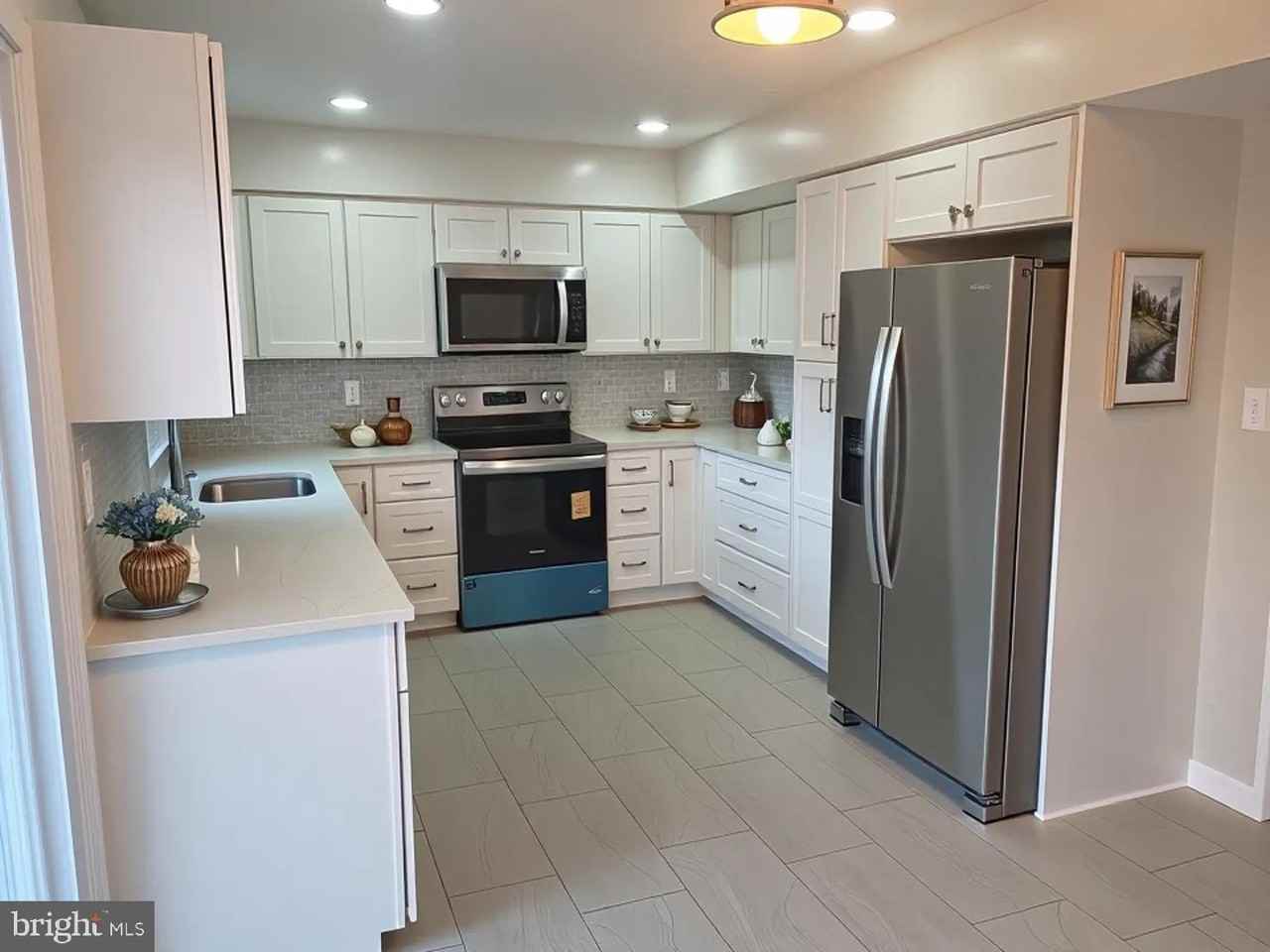 2803 Barberry Ln - Photo 4 of 16