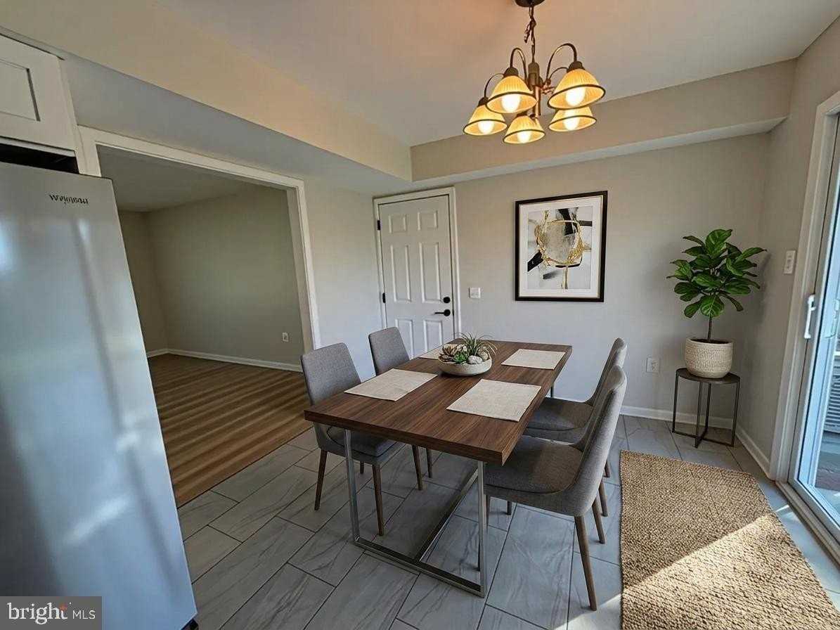 2803 Barberry Ln - Photo 5 of 16