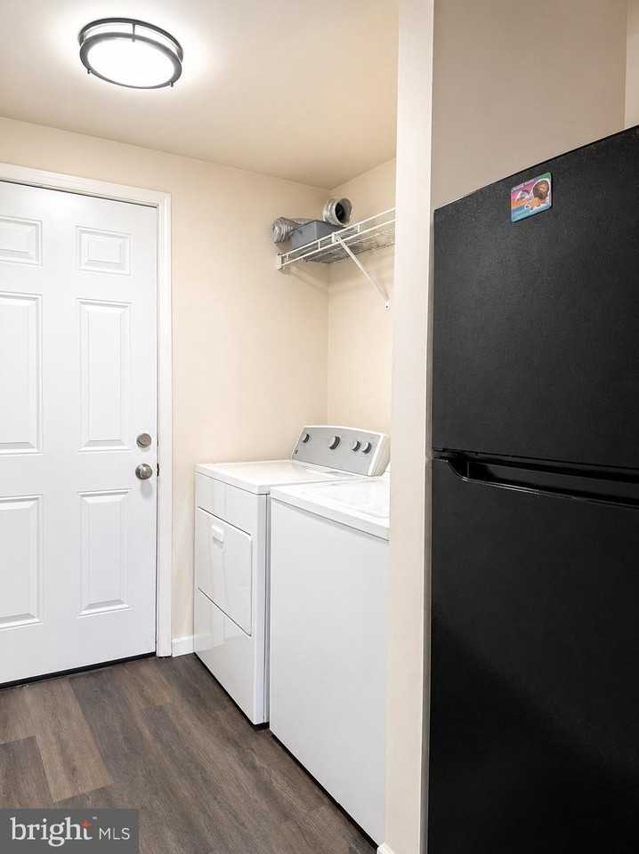 22132 Towey Ct - Photo 5 of 13