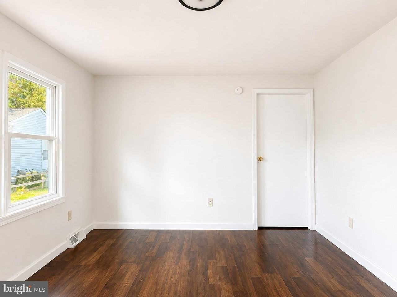 22132 Towey Ct - Photo 6 of 13
