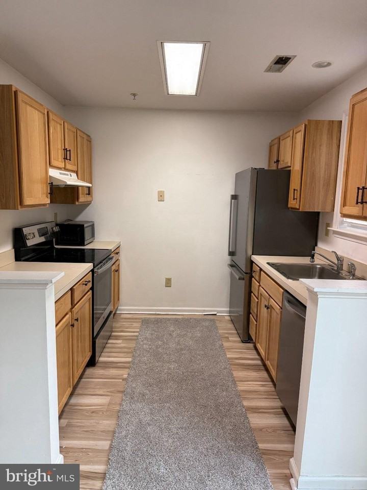 510 Brookletts Ave #601 - Photo 4 of 4