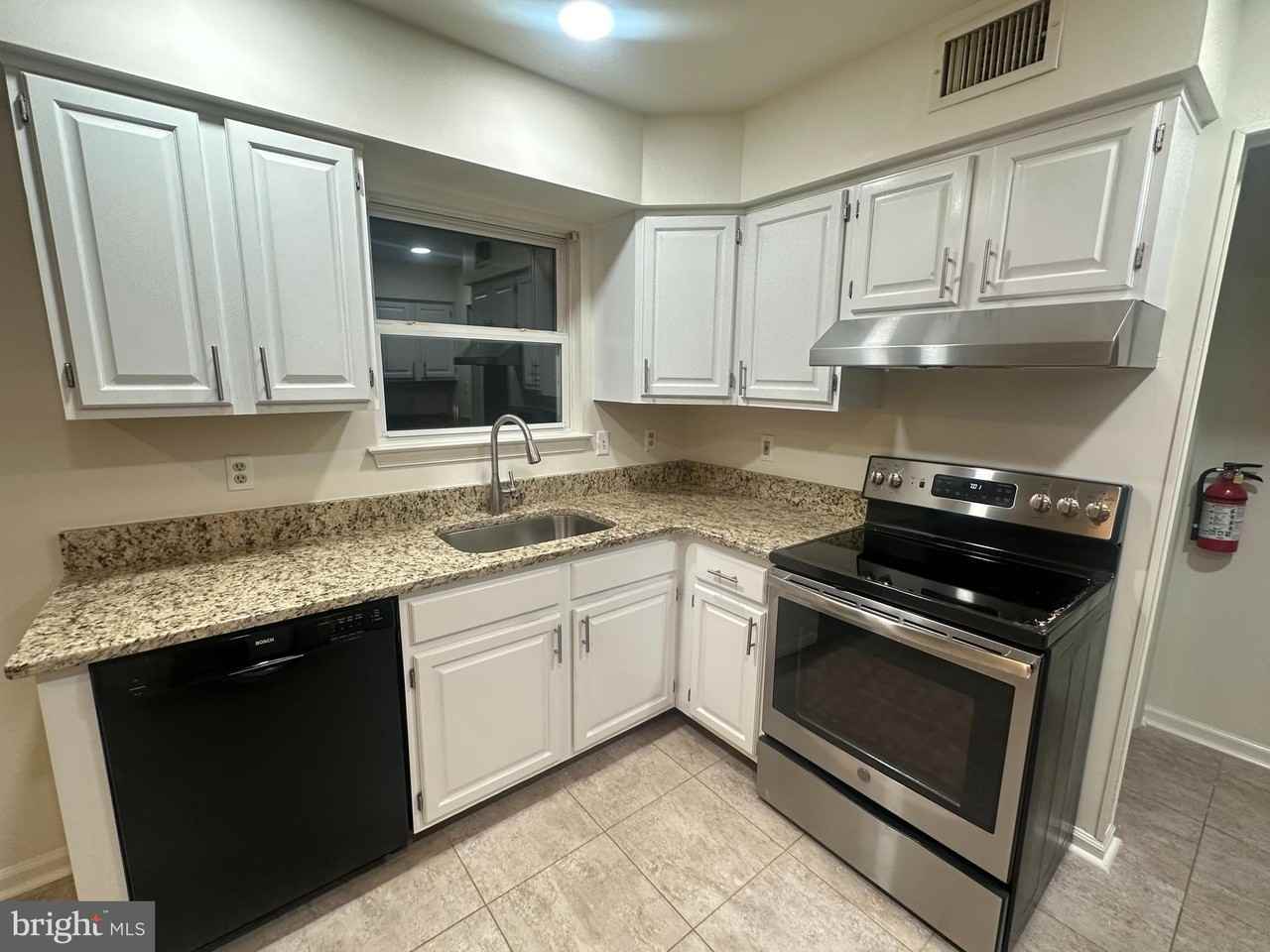 39 Innisbrook Ln - Photo 3 of 6