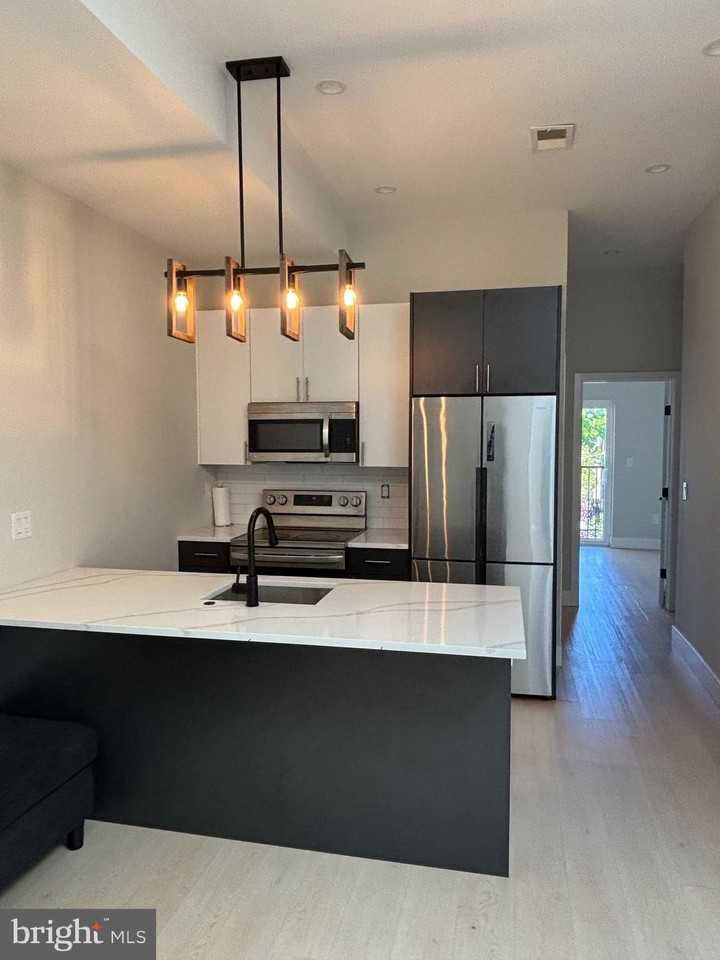 1809 W Master St #3 - Photo 3 of 16