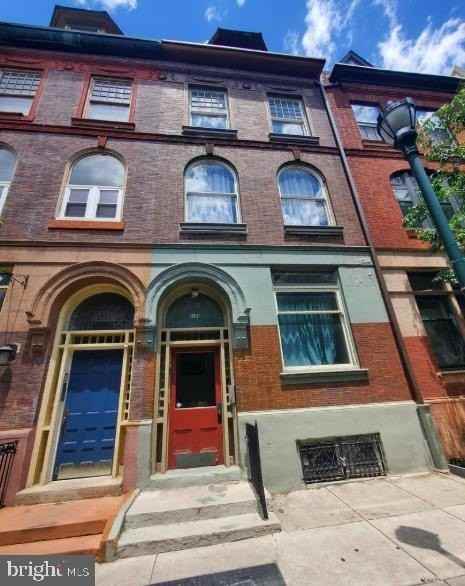 1109 Spruce St #2R - Photo 2 of 20