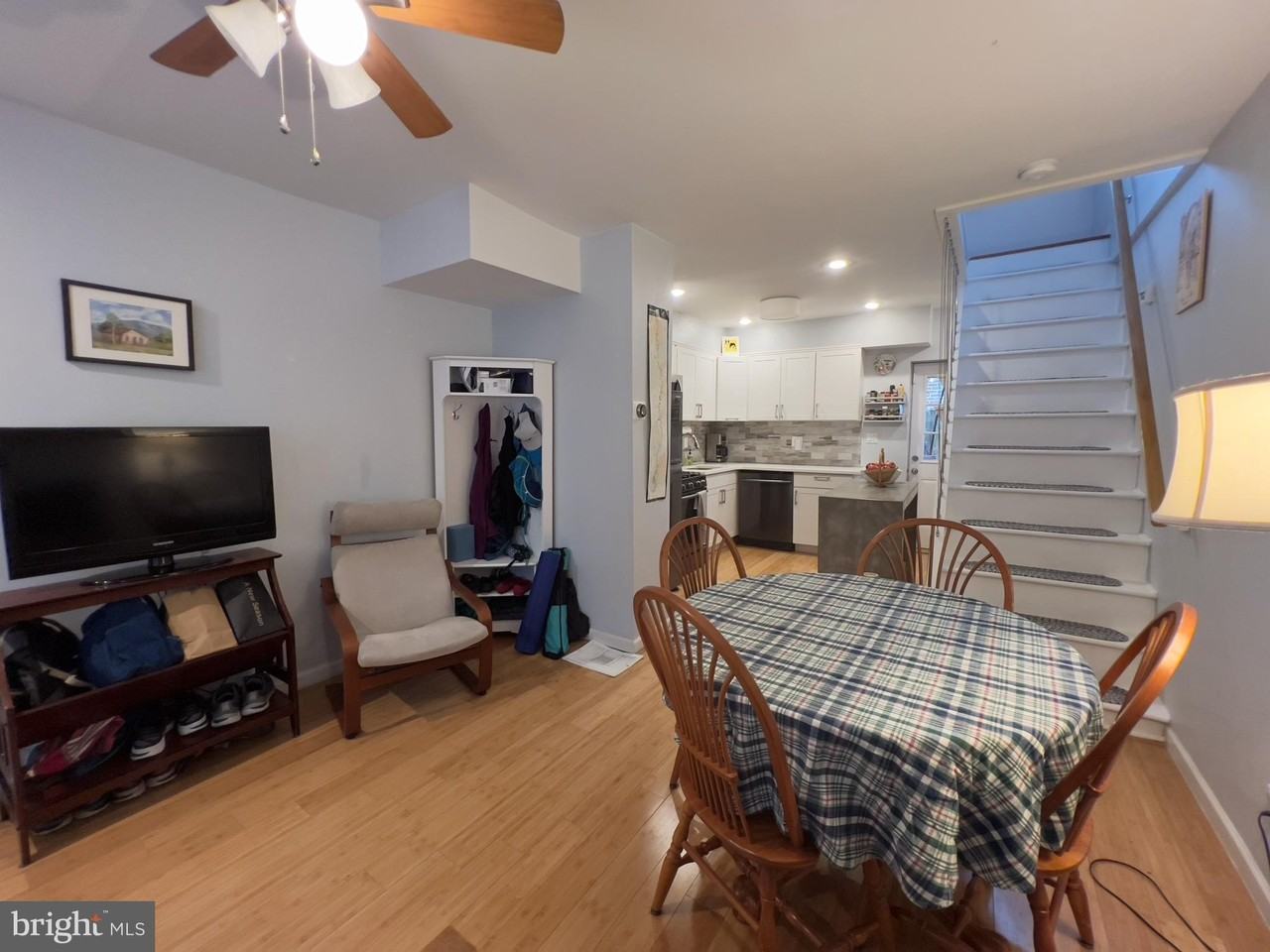 2331 Montrose St - Photo 5 of 50