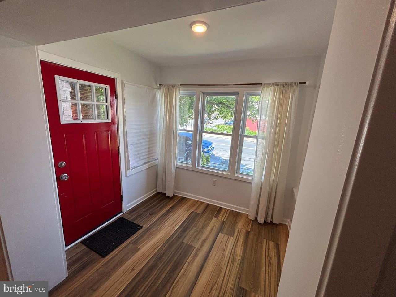 4854 Brown St - Photo 3 of 22
