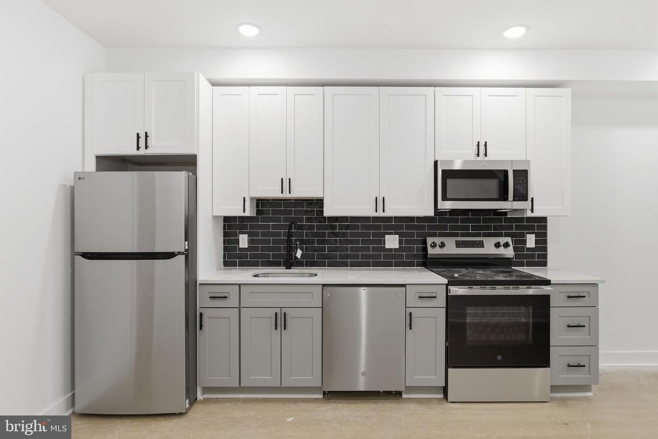 2116 N 7th St #A - Photo 6 of 19