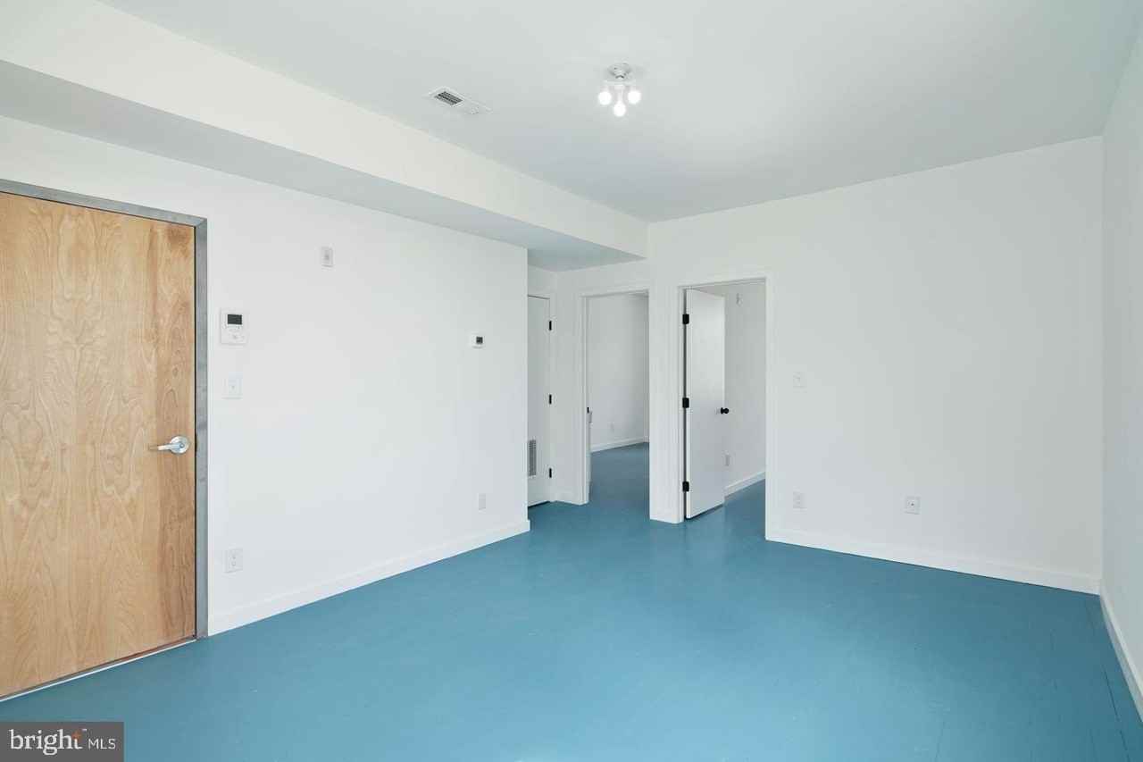 2329 Frankford Ave #C - Photo 4 of 13
