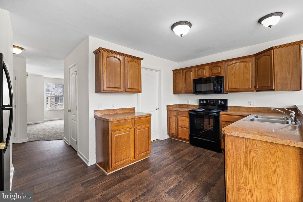 34 Shady Tree Ct - Photo 6 of 22