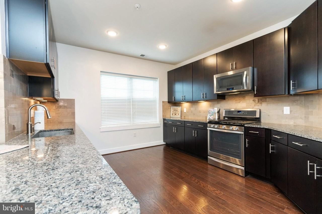 2903 Bleeker St #5-101 - Photo 5 of 37