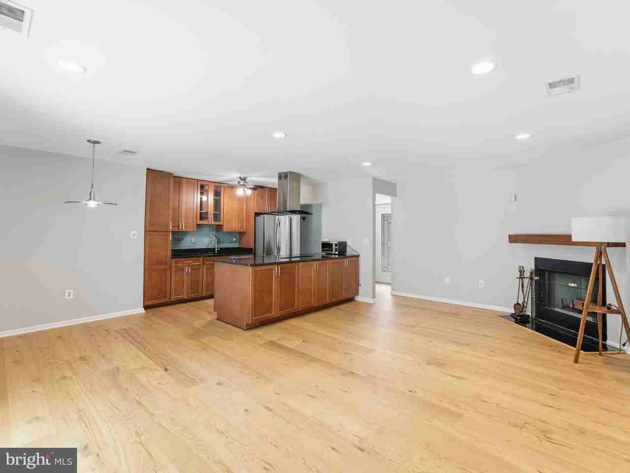 11404 Turnmill Ln - Photo 5 of 24