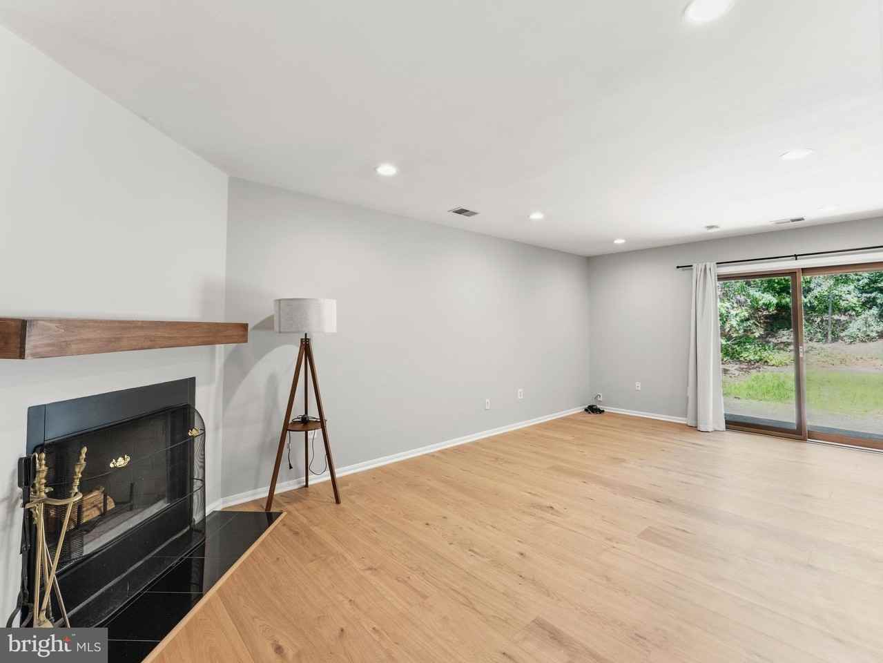 11404 Turnmill Ln - Photo 6 of 24