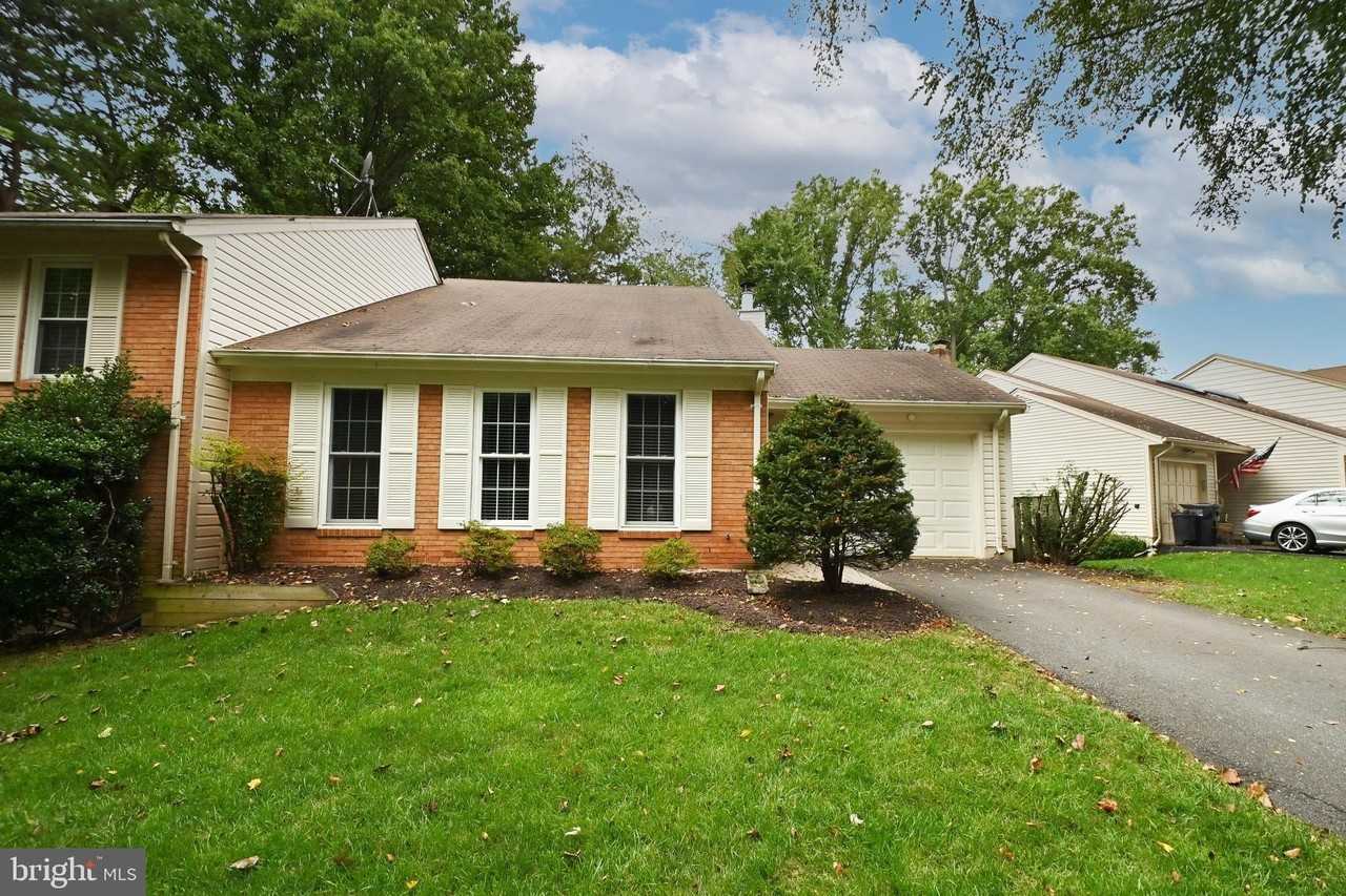 10048 Wood Sorrels Ln - Photo 2 of 42