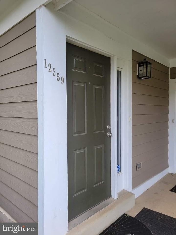 12359 Strong Ct #588 - Photo 3 of 19