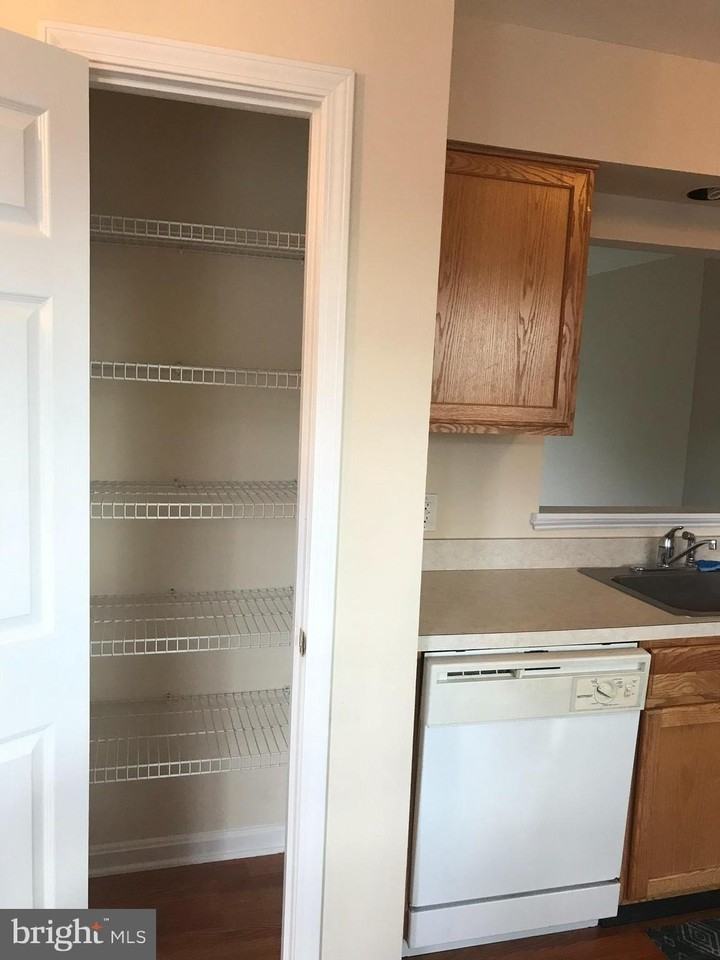 1169 Commercial Ct - Photo 4 of 22