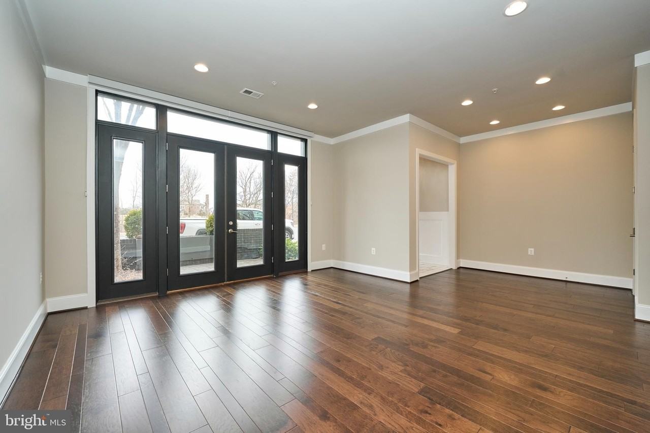 20442 Northpark Dr - Photo 4 of 43