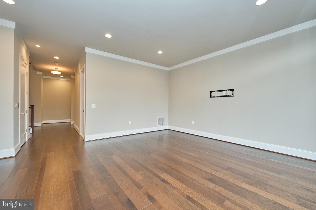 20442 Northpark Dr - Photo 5 of 43