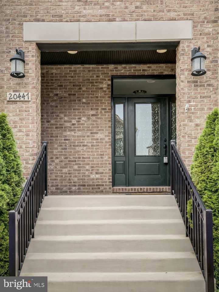 20447 Codman Dr - Photo 2 of 50