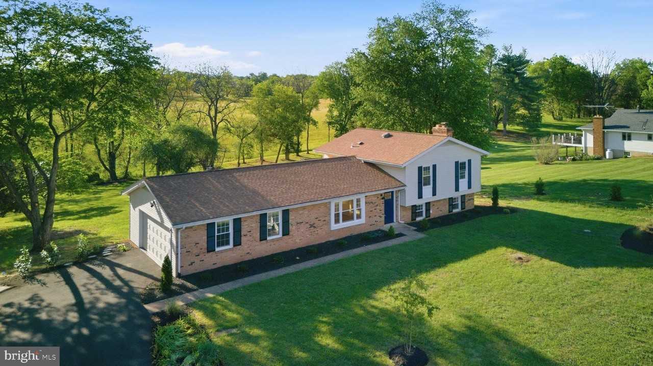 4508 Old Field Dr - Photo 2 of 50