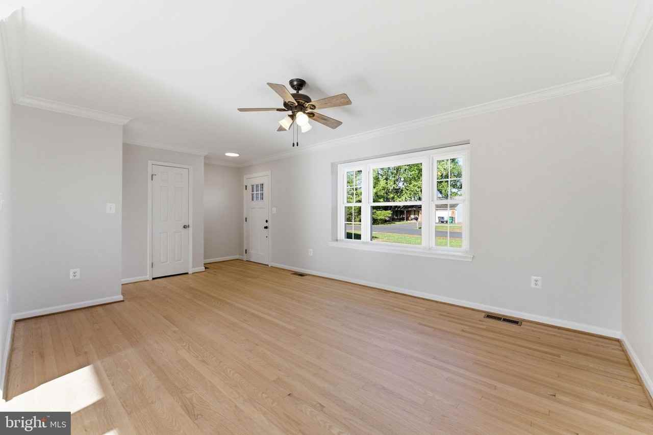 4508 Old Field Dr - Photo 7 of 50