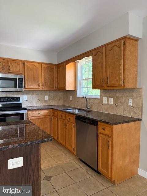 20 Bonnie Lee Ct - Photo 7 of 23