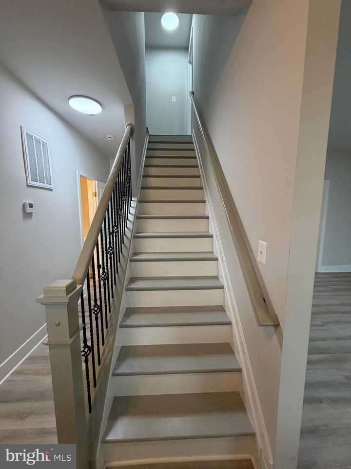 43 Lee St - Photo 6 of 16