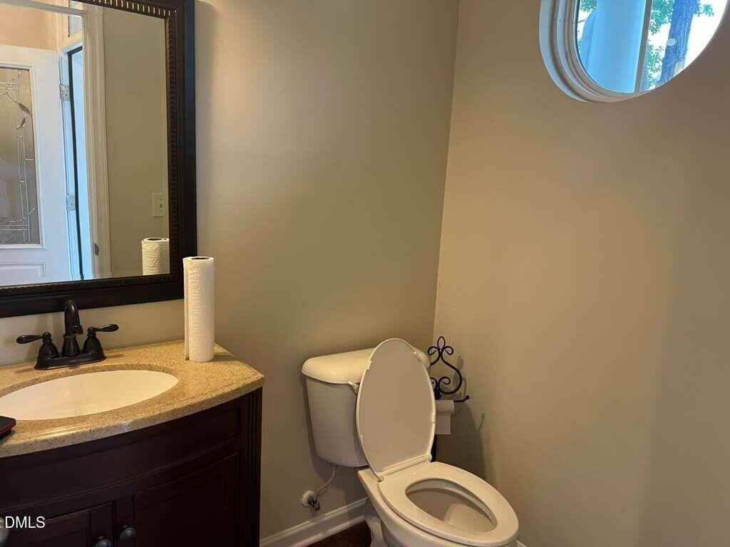 708 Newstead Way - Photo 4 of 34