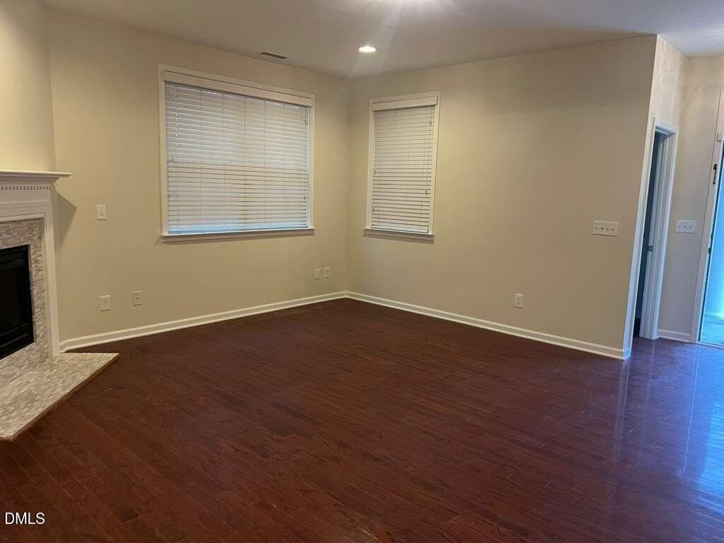 708 Newstead Way - Photo 5 of 34