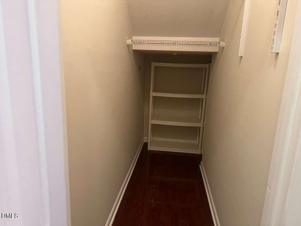 708 Newstead Way - Photo 6 of 34