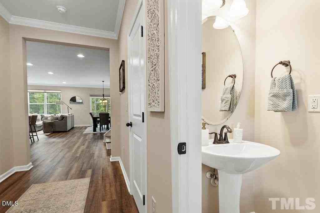 1216 Southpoint Trl - Photo 3 of 30