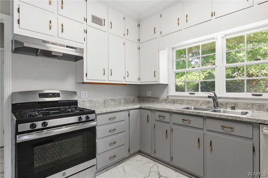 253 Cedar Crst - Photo 5 of 19