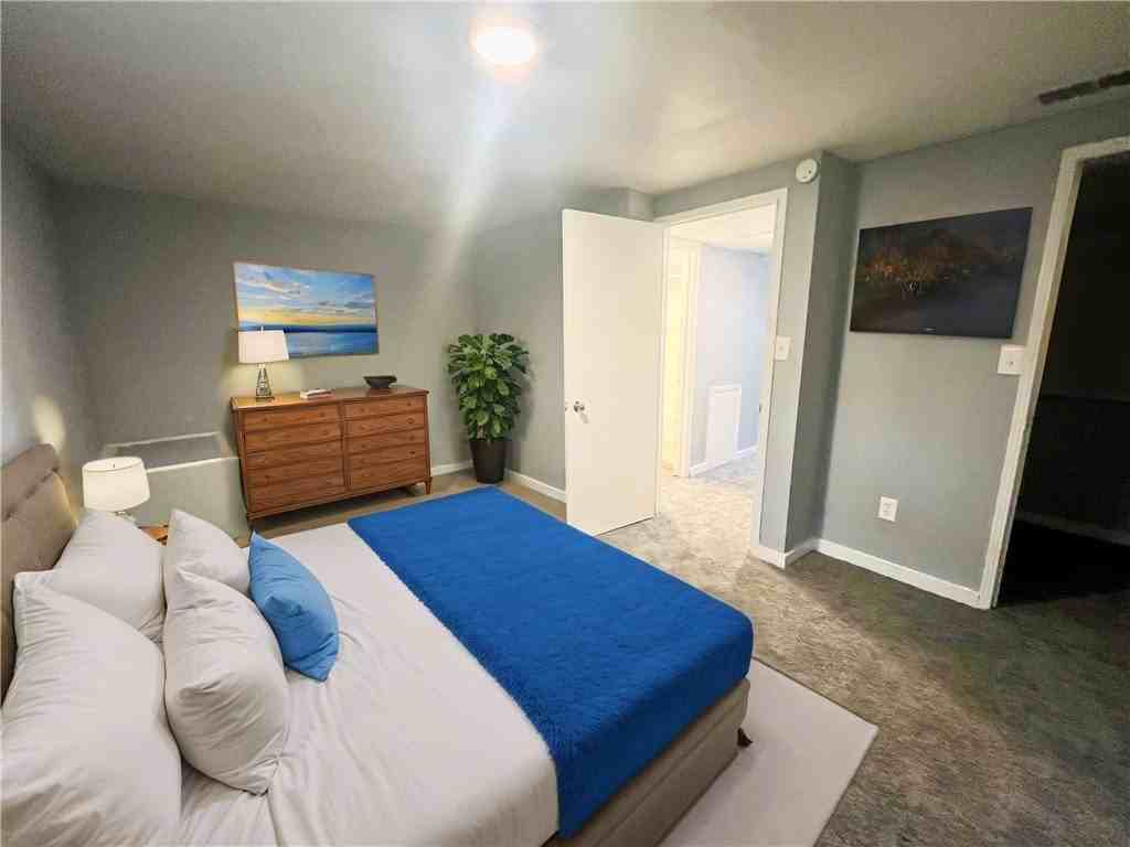 2582 Pitcairn Rd #2580 - Photo 2 of 4